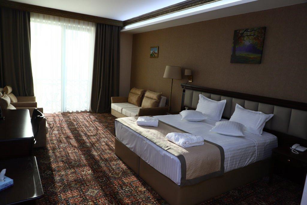 Konyak Hotel Yerevan Luaran gambar