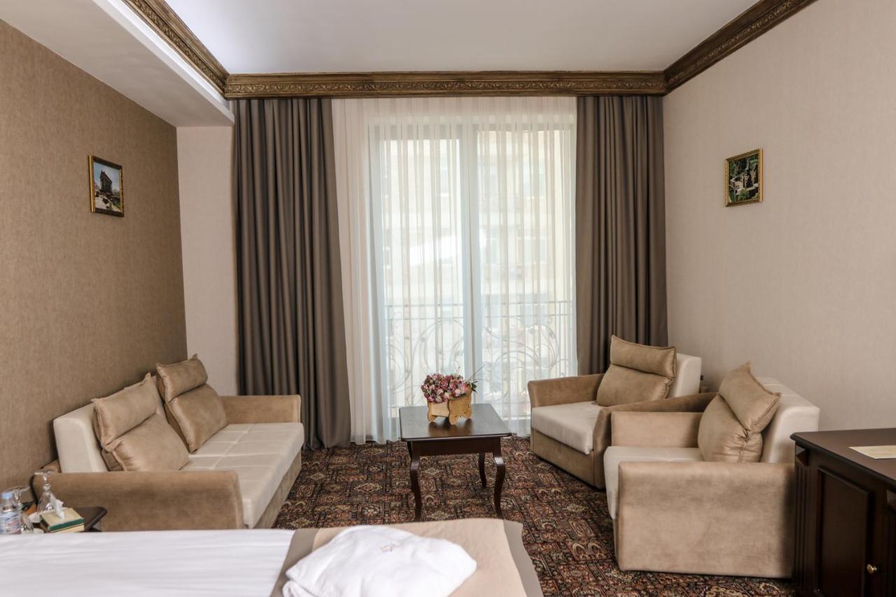 Konyak Hotel Yerevan Luaran gambar